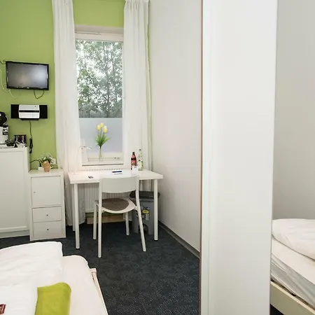 Schones, Hell Mobliertes 'zurich' In Nurnberg/gostenhof Nuremberg